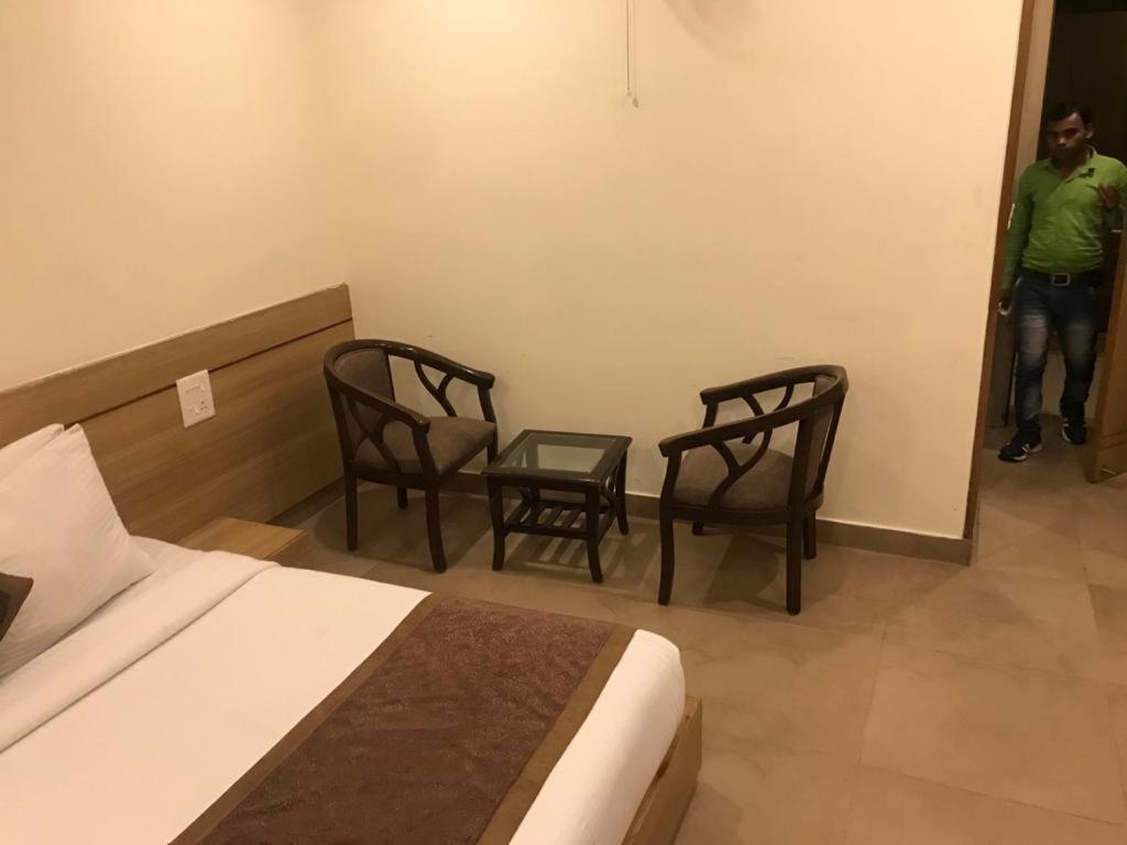 Hotel City Square Hisār Buitenkant foto