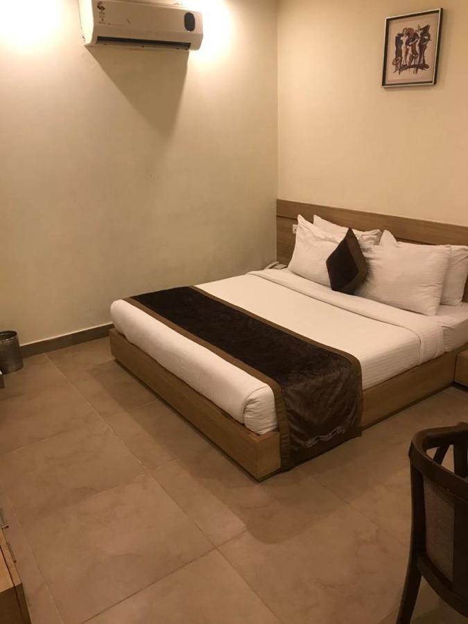 Hotel City Square Hisār Buitenkant foto