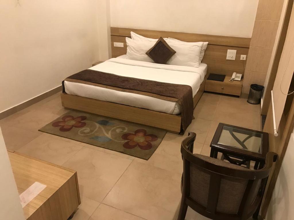 Hotel City Square Hisār Buitenkant foto
