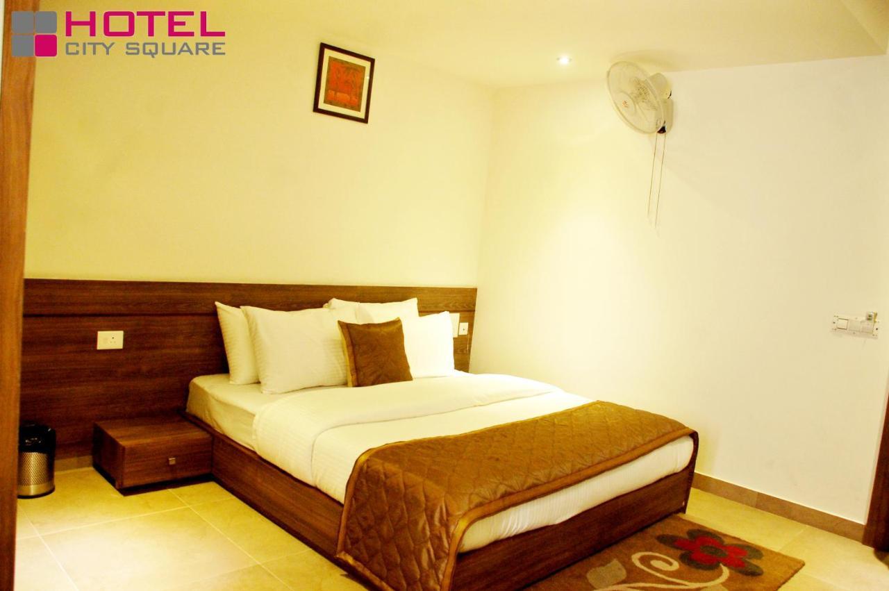 Hotel City Square Hisār Buitenkant foto